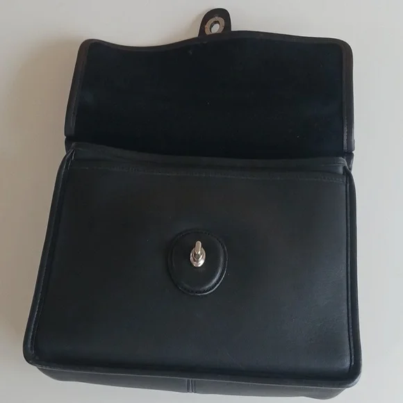 Vintage Coach Willis Bag #9927 - Picture 8 of 16